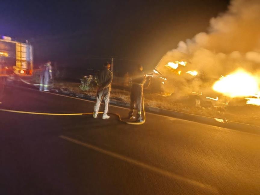 Two trucks collided on the highway, caught fire, the driver of one truck was burnt alive