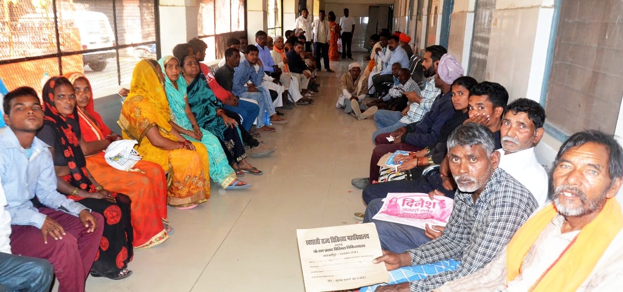 Divyang said- I have to pay 200 rupees to the worker to get it checked quickly