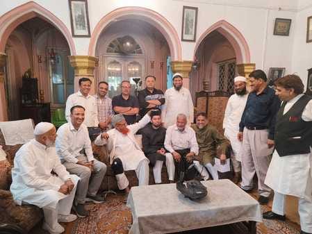 The dispute is over... Dr. Salikin will remain the city Qazi