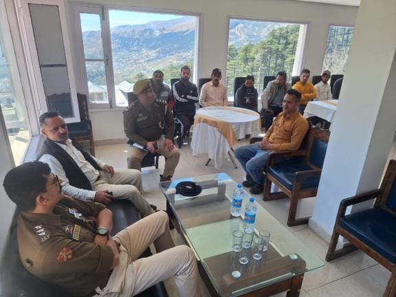Police Officers Listen Problems of Kud and Patnitop Peoples