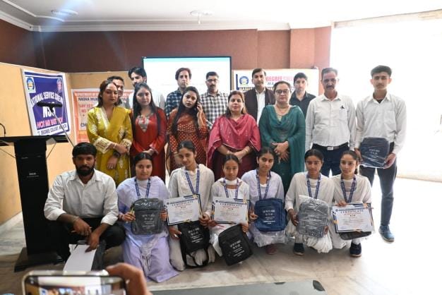 Poster Making Competition in College
