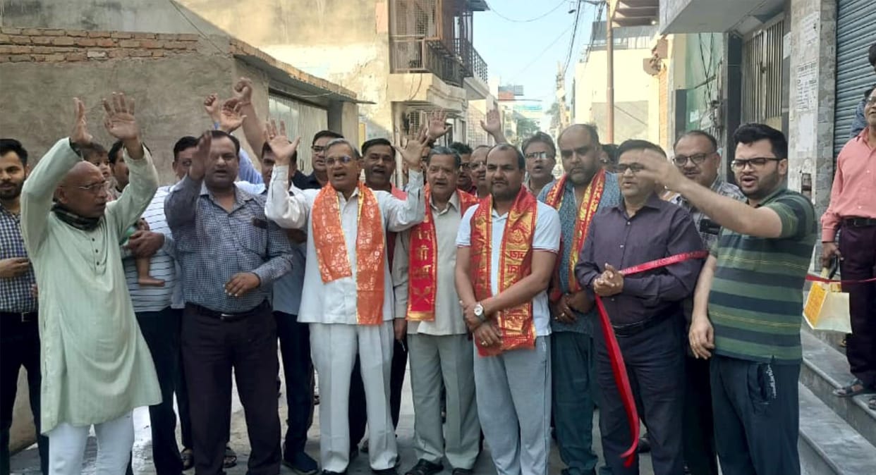 Inauguration of 4 roads constructed at a cost of 33 lakhs in Kosi