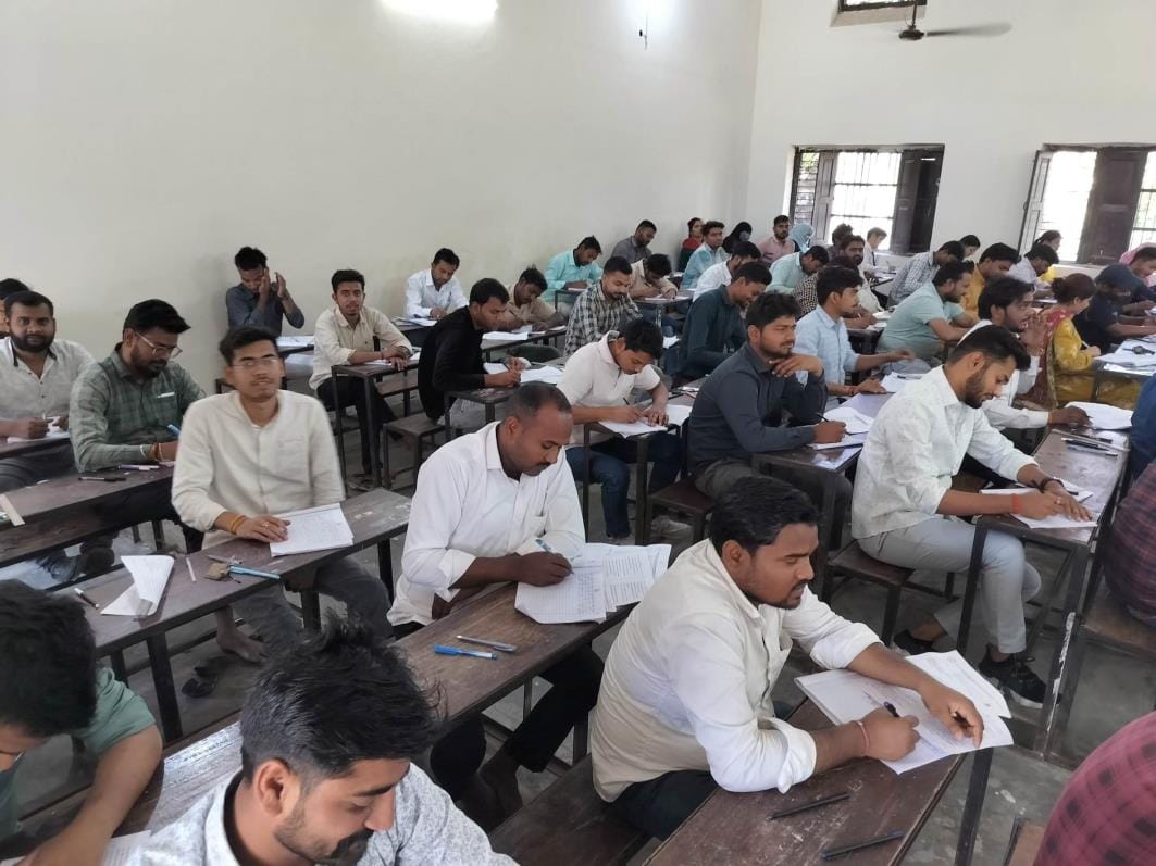 Two cheaters caught on the last day of LLB exam