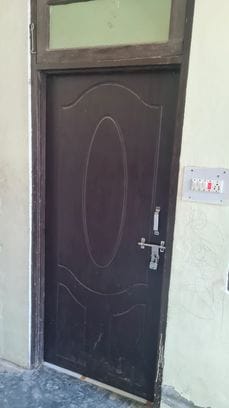 The accused looted him as soon as he returned home
