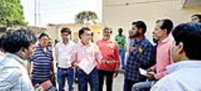 Uproar over drawing high tension line above houses