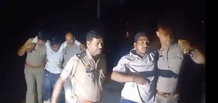 Robbers from Sambhal had looted a jeweler, two injured in police encounter