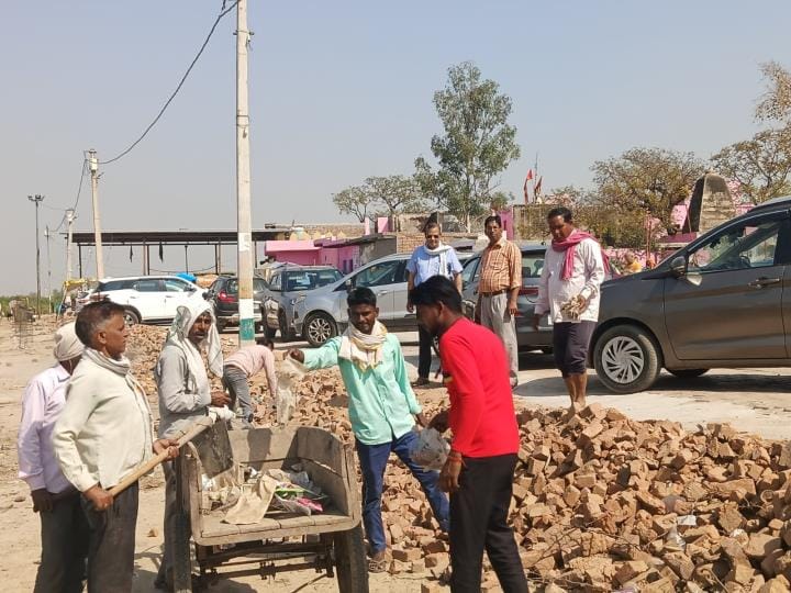 Work of cleaning the pond for Nari-Semri Devi fair started