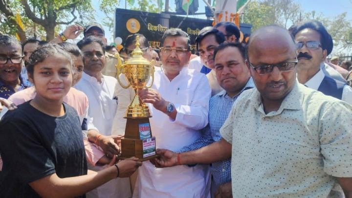Mirzapur won the trophy of Open State Kabaddi Competition