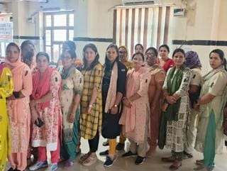Protest against suspension of Animal Husbandry Department employees in Hanumangarh, boycott of online work