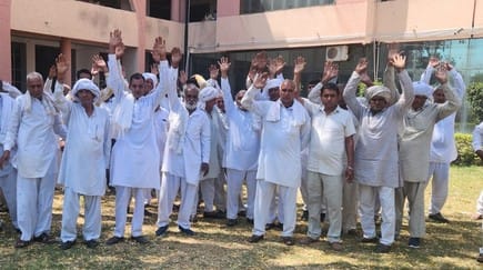 Villagers of Nindaana met SP regarding the arrest of the murder accused
