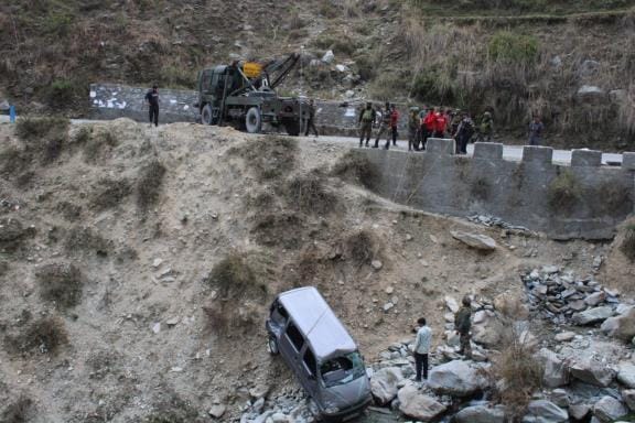 Road accident on Bani-Dhaggar road, Army launched rescue operation