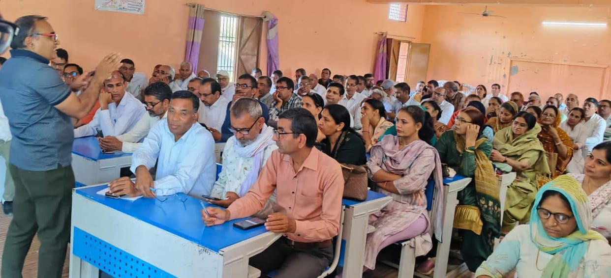 Training on Vidyanjali portal given to school heads