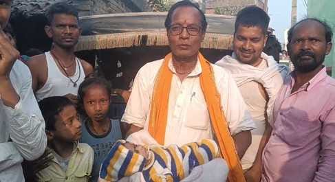 Bihar News Muzaffarpur woman fled after leaving her four-month-old baby in an auto people said this