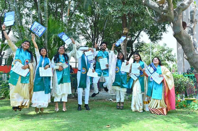 430 people got degrees in Sanatan Dharma Mahavidyalaya430 people got degrees in Sanatan Dharma Mahavidyalaya