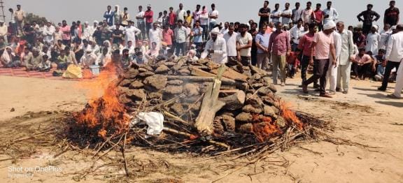 Salute to martyrdom...Martyr Jawan Ajay merged into the five elements, Gaurav Yatra taken out from Agroha to Sandol, final farewell with military honors