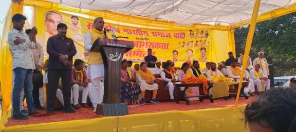 Is there more discussion about the one with six MLAs or the one with 111