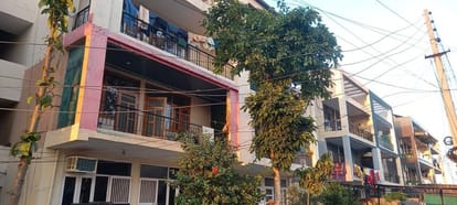 Kanpur Electricity poles have been placed inside houses kesco  has issued notices to 332 families