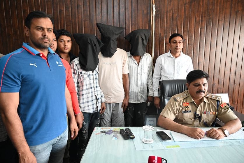 Four accused arrested for looting two youths including a makeup artist