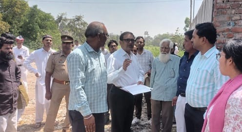 Special Secretary reached Pilibhit to investigate the disputed land