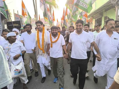 Supaul सुपौल में पदयात्रा करते कन्हैया कुमार, साथ में अन्य कांग्रेस नेता।