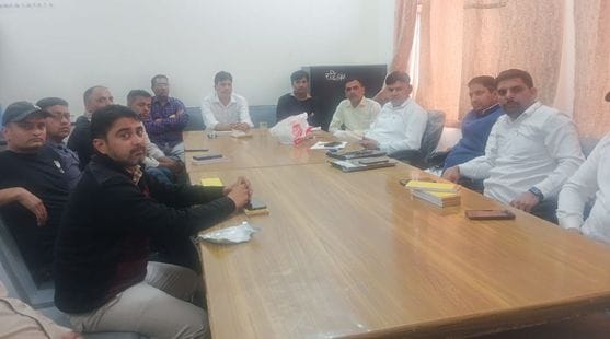 Roadways employees will go on hunger strike from April 3 in protest against privatization