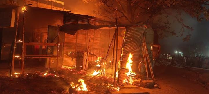 Fire broke out in a snack factory and a beer shop