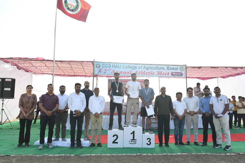Kuldeep and Ishika first in long jump competition