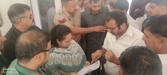 Contract Health Workers Union submitted memorandum to Health Minister