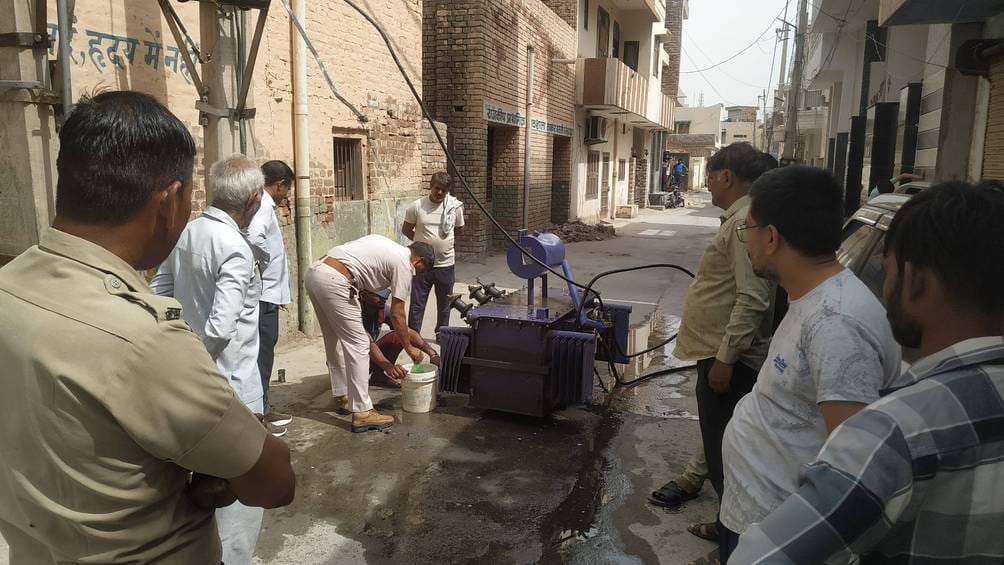 Truck collided with pole in MC Colony, transformer fell down, oil spilled in the street