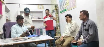 Shivpuri- A quack doctor was found selling grocery items in Shivpuri- In a raid