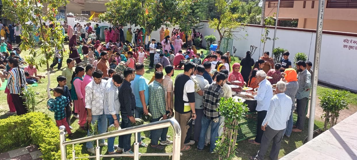 Bhandara At Mahadev Temple