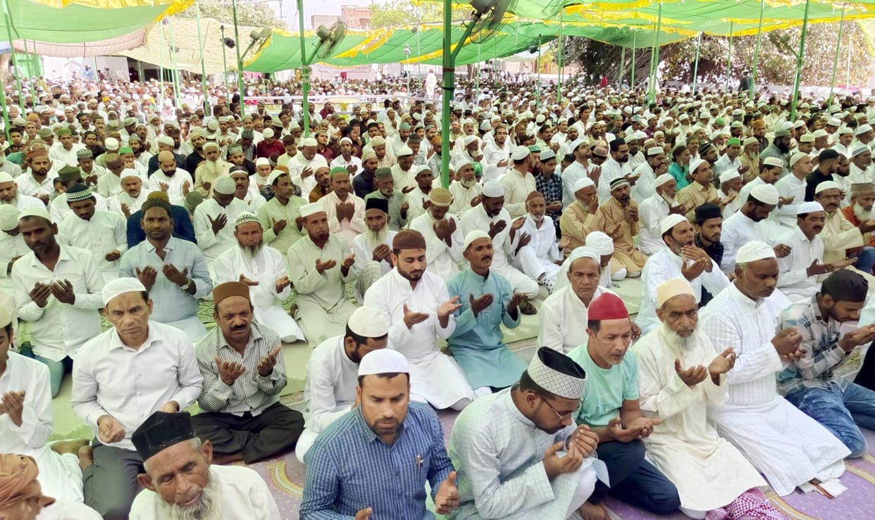 Alvida Juma: Namaz performed peacefully amid tight security