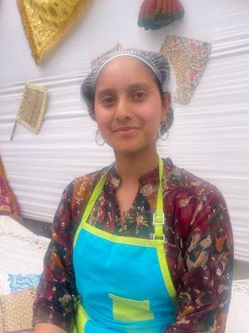 Students tasted puri, churma and kheer in Rang Vyanjan
