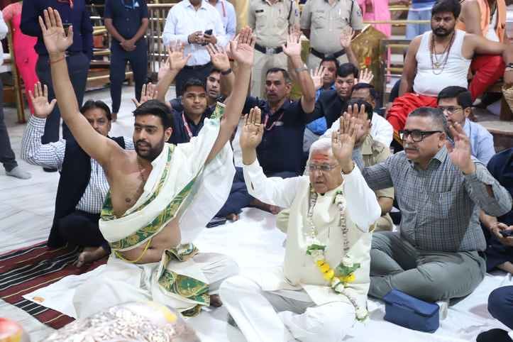 The governor reached the court of Mahakal, actor Bindu also visited