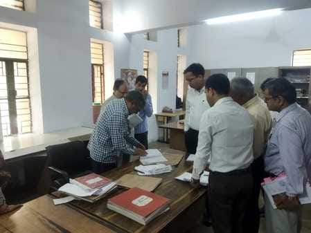 The additional commissioner did not find the records in order in the tehsil