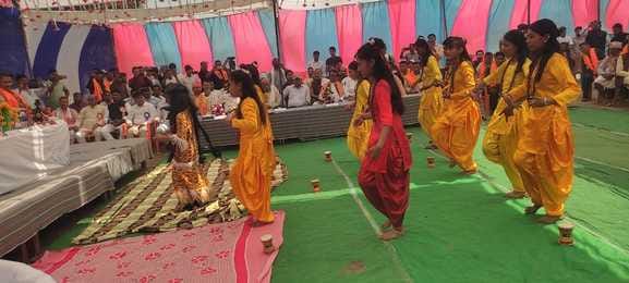 A glimpse of India-Nepal friendship was seen in Holi festival