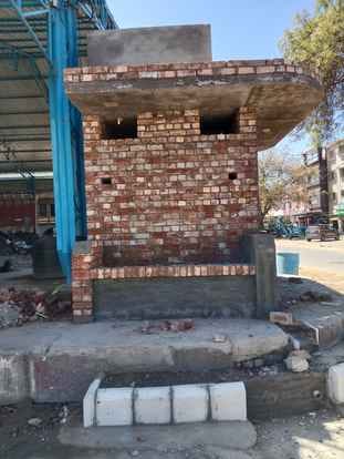 Farmers are troubled due to lack of drinking water facilities, toilets and basic amenities in the grain market