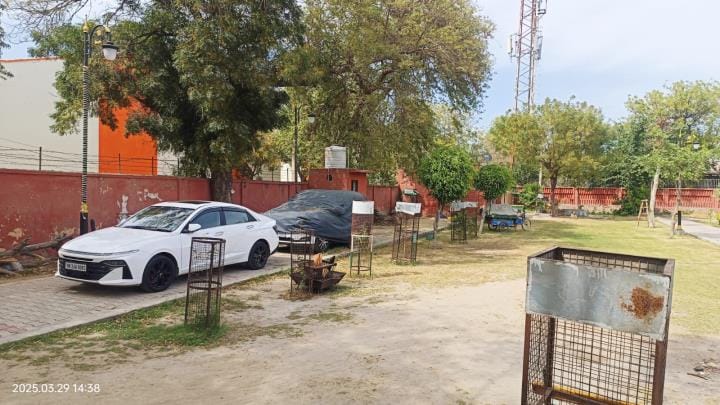 Payments to 5 organizations looking after green belts and parks have been stopped