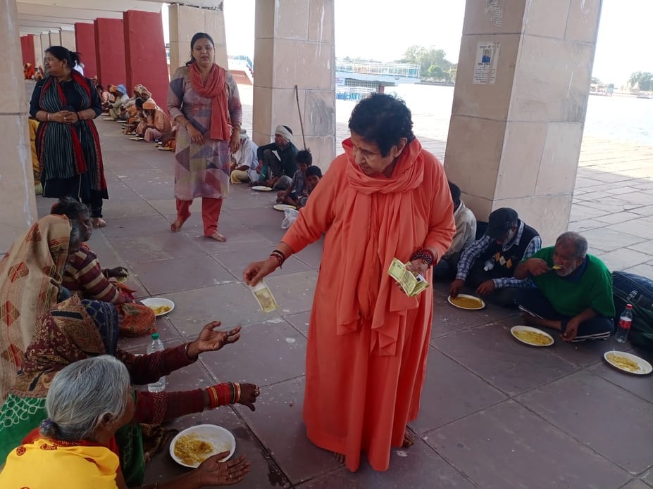 Shani Dev is pleased by donating iron, oil and black clothes: Muktanand