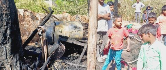 Gas cylinder exploded due to fire, 10 goats burnt alive