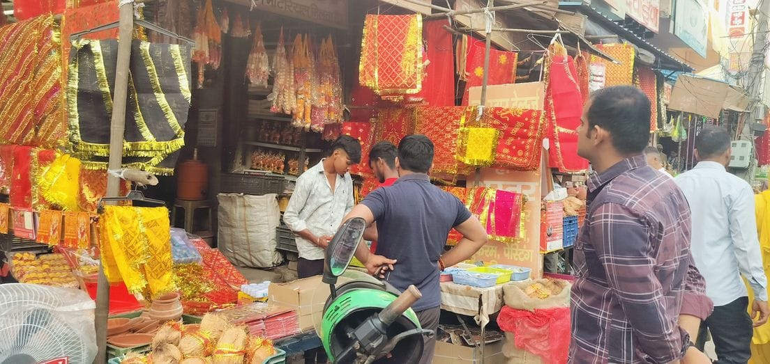 There was a lot of sale of Maa's Chunri and coconut