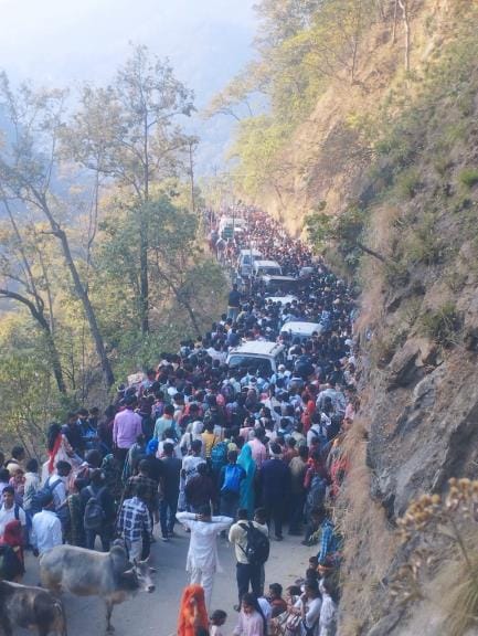 On the first Navratri, more than 55 thousand devotees attended the court of Mata