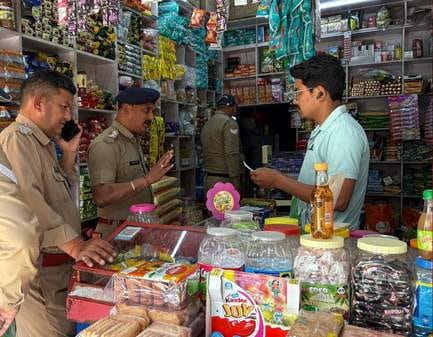 Chamoli: Checking done in shops, 16 packets of buckwheat flour sent for testing