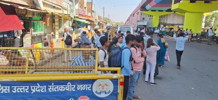 Passengers were troubled after waiting for the bus for hours