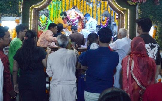 On the first Navratri, chants of Mata's praises reverberated in the temples and lamps of faith were lit