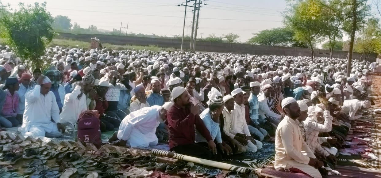 On the occasion of Eid-ul-Fitr, special dishes were prepared at homes and prayers were offered in the mosque