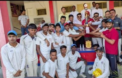 Cricket League: Deoria Cricket Academy became champion by defeating Salempur