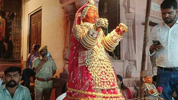 Bikaner: Gangaur Procession Held Under Tight Security, Deep Faith in mata Adorned with Ornaments Worth Crores