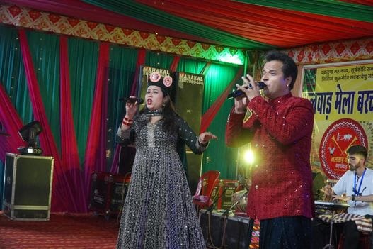 People of Barchhwad danced to the song Lal Chidiye by Himachali couple