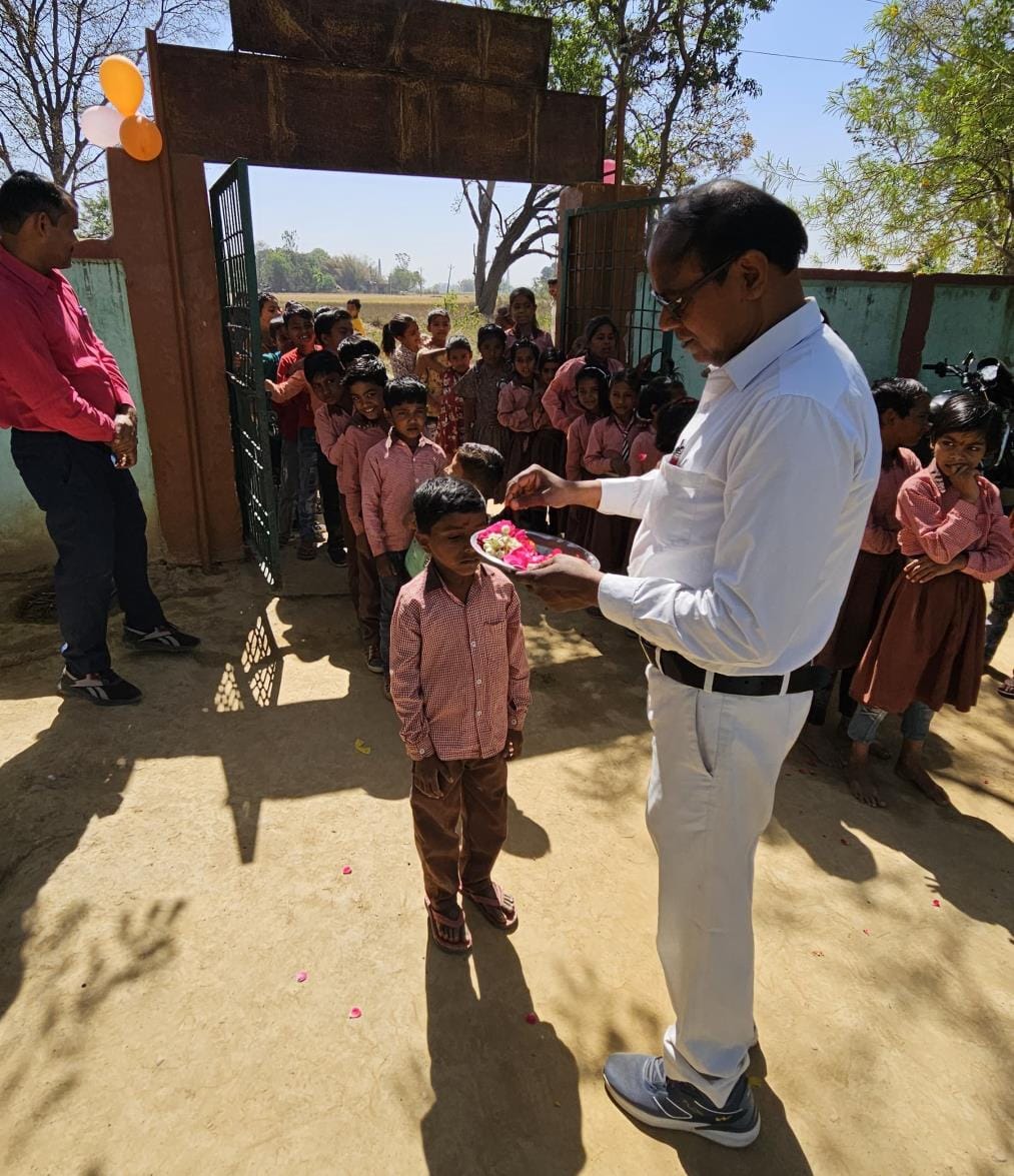 Tilak was applied to the children, garlands were worn, new session started with welcome